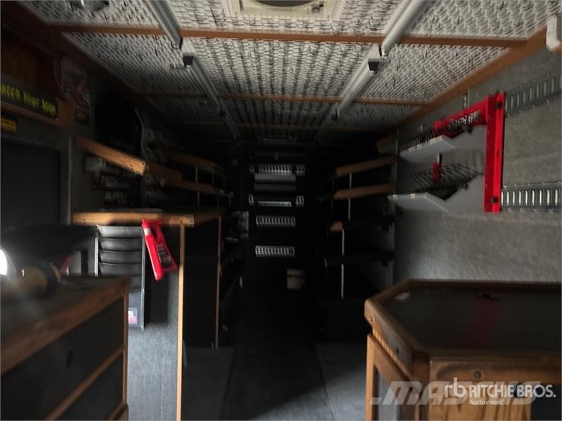 Chevrolet C7500 هيكل صندوقي