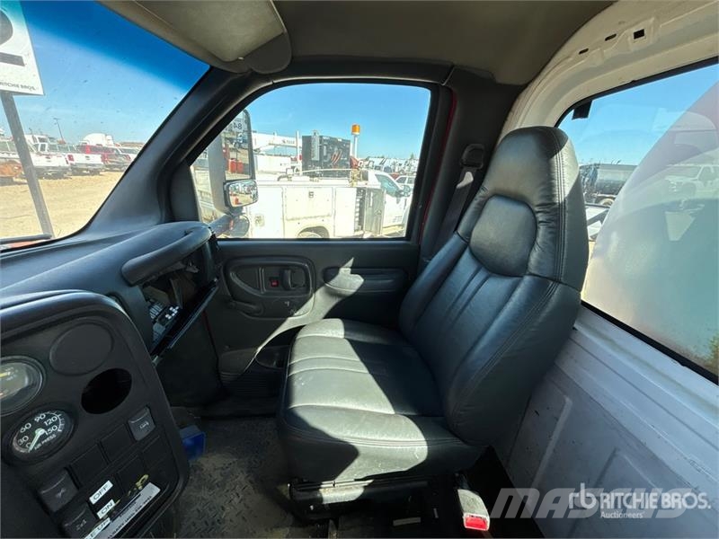 Chevrolet C7500 其他货车