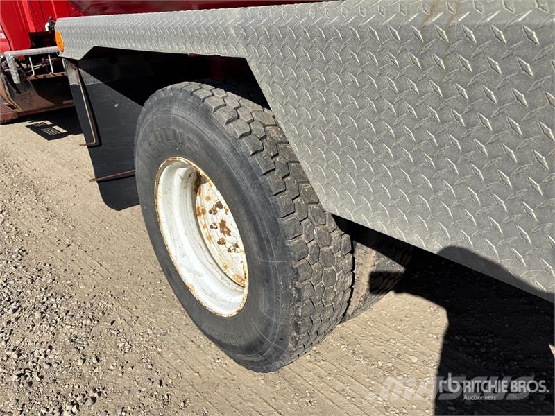 Chevrolet C7500 其他货车