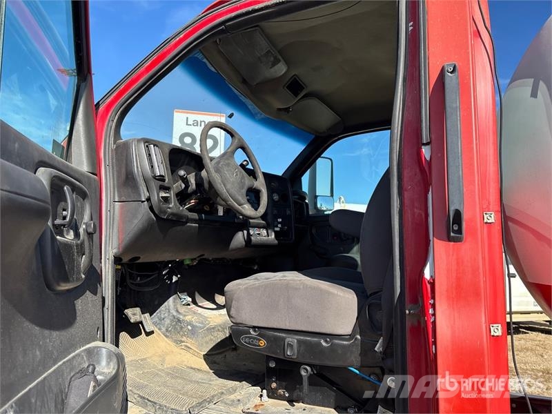 Chevrolet C7500 其他货车
