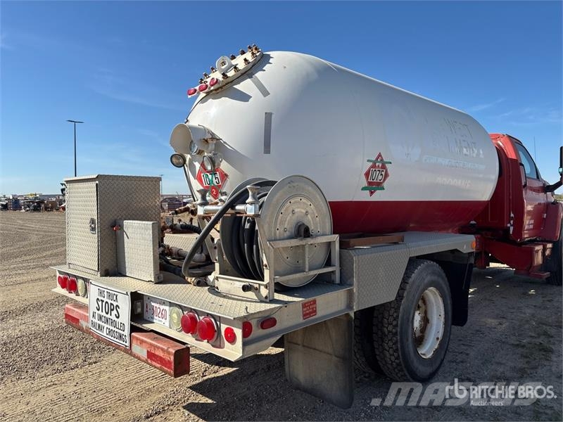 Chevrolet C7500 其他货车