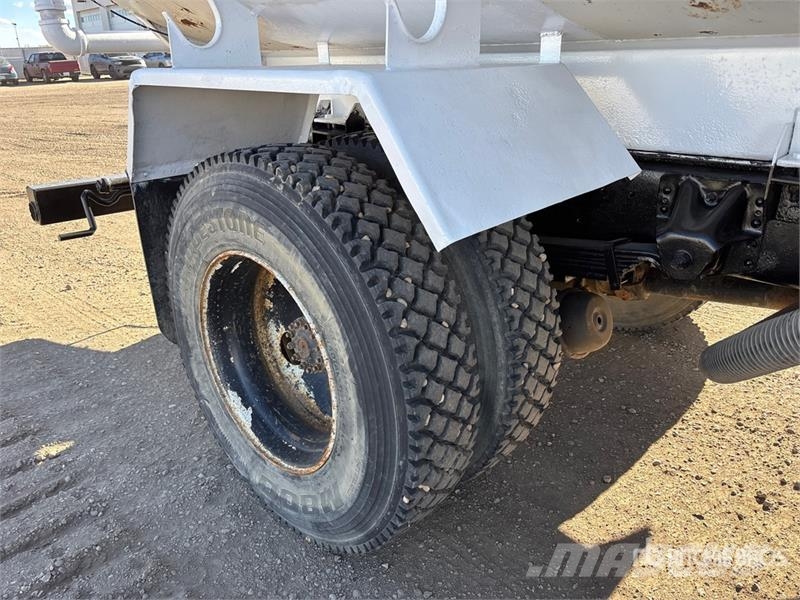 Chevrolet C7500 Wassertanker