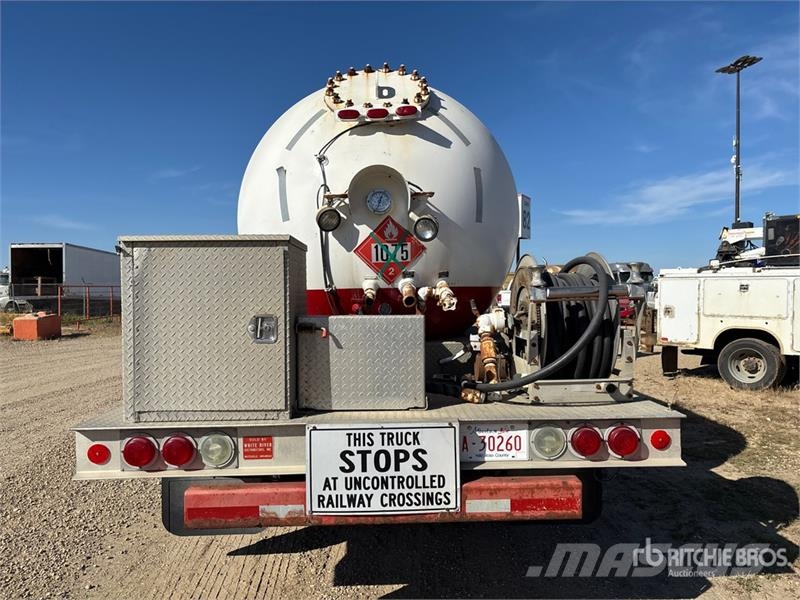 Chevrolet C7500 其他货车