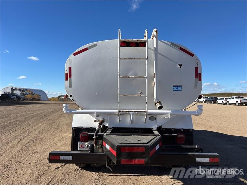 Chevrolet C7500 Wassertanker