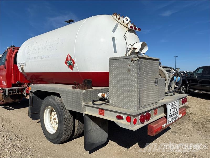 Chevrolet C7500 其他货车