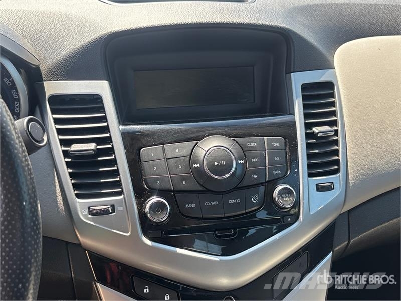Chevrolet Cruze 2LS Automobile (Inoperable) 자동차