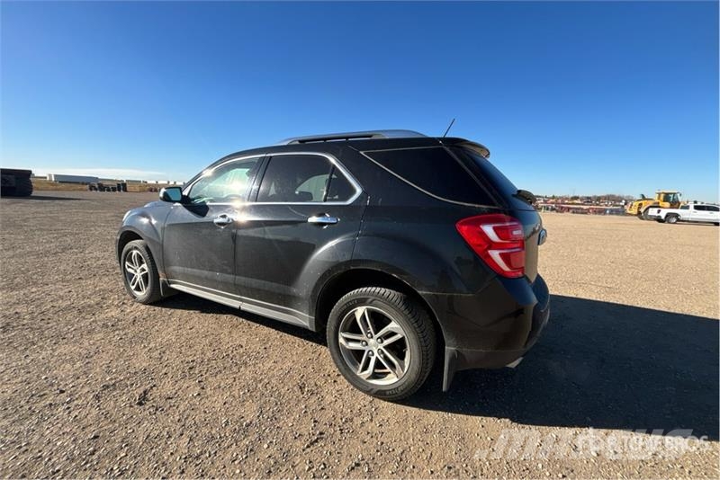Chevrolet Equinox AWD SUV Automobily