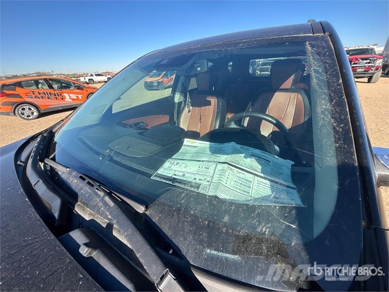 Chevrolet Equinox AWD SUV Automobily