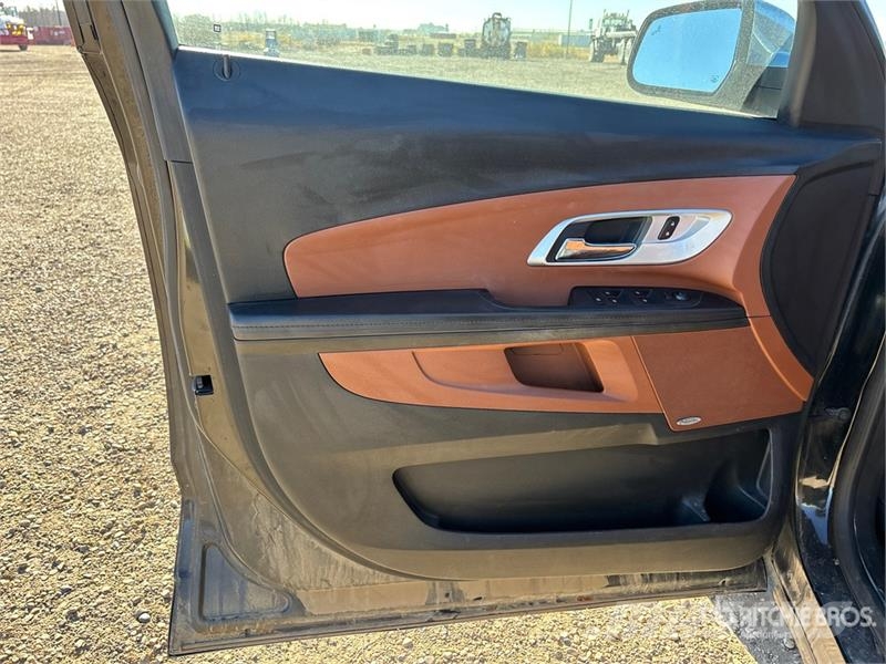 Chevrolet Equinox AWD SUV Automobily