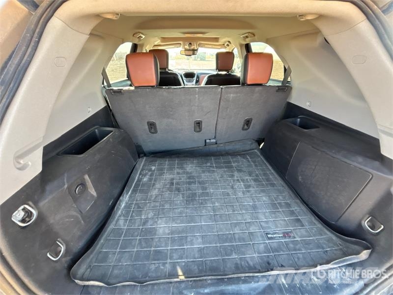 Chevrolet Equinox AWD SUV Automobily