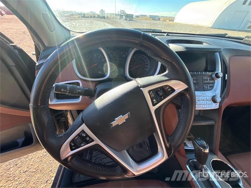 Chevrolet Equinox AWD SUV Automobily
