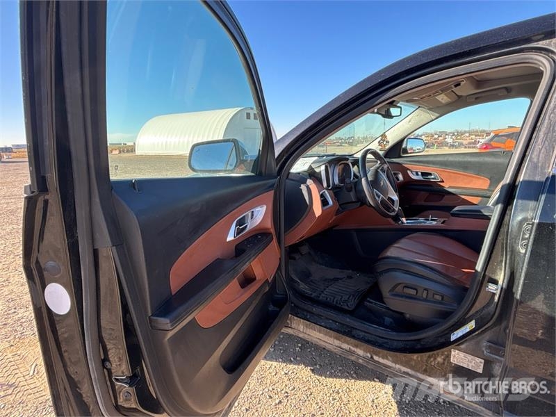 Chevrolet Equinox AWD SUV Automobily