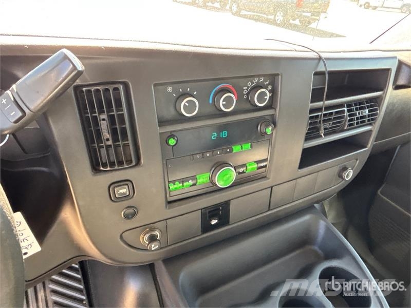 Chevrolet Express Kapali kasa kamyonlar