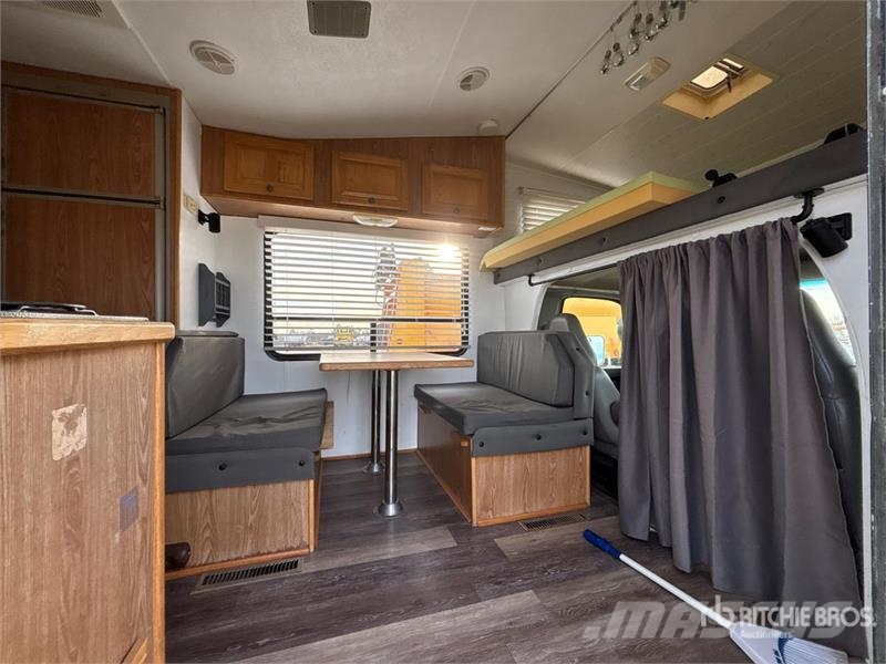 Chevrolet Express 3500 Kampeerwagens en caravans