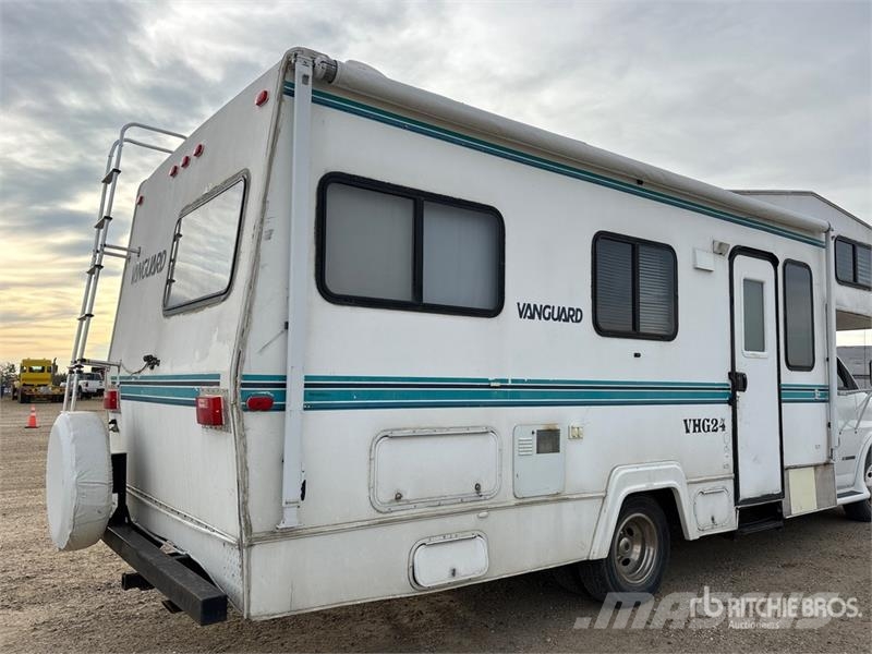 Chevrolet Express 3500 Kampeerwagens en caravans