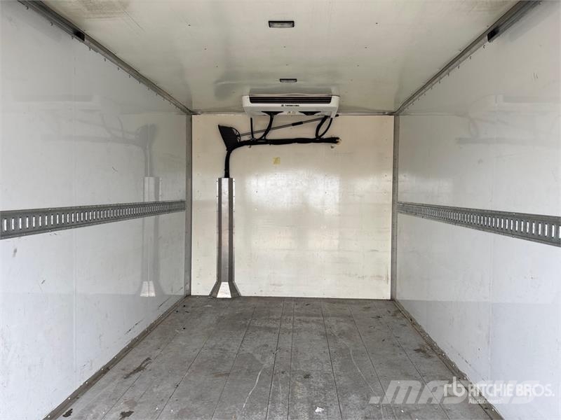 Chevrolet Express 3500 4x2 Refrigerated Van Truck Camion cassonati