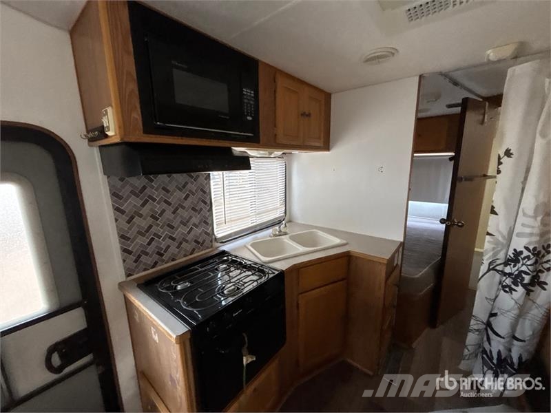 Chevrolet Express 3500 Kampeerwagens en caravans
