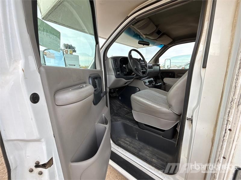 Chevrolet Express 3500 Kampeerwagens en caravans