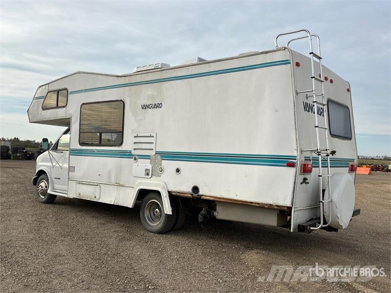 Chevrolet Express 3500 Kampeerwagens en caravans