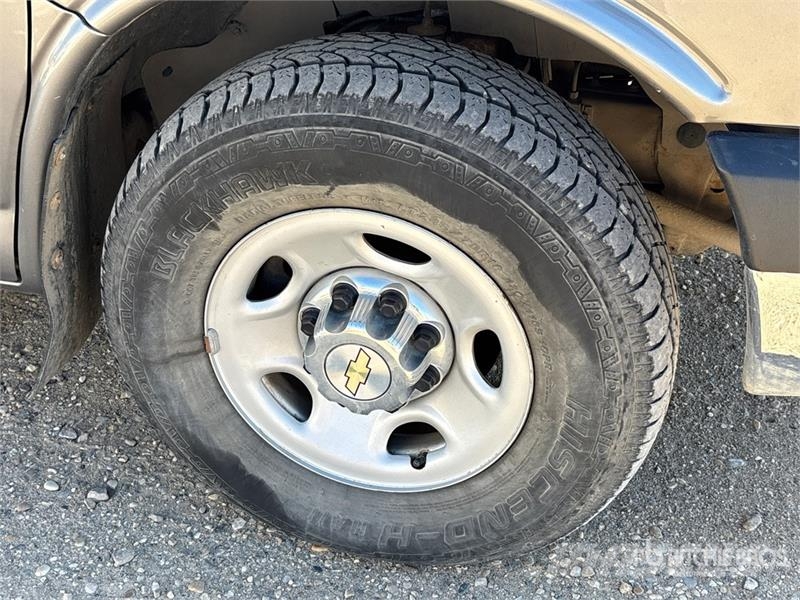Chevrolet Express 3500 Camion nacelle