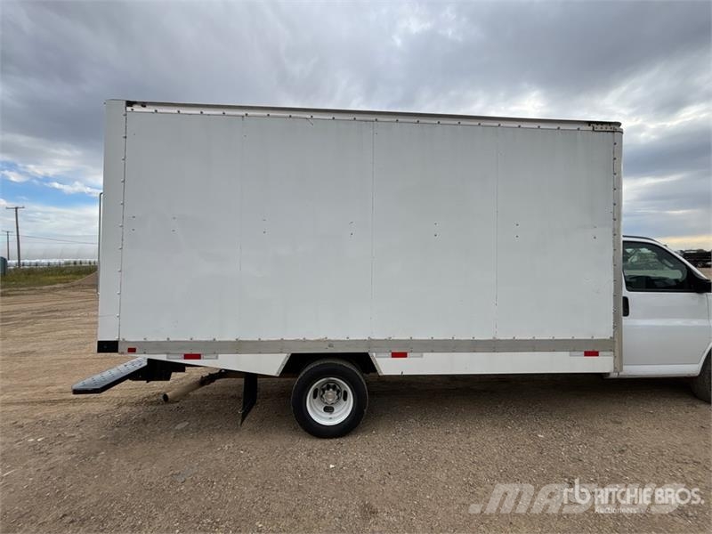 Chevrolet Express 3500 4x2 Refrigerated Van Truck Camion cassonati