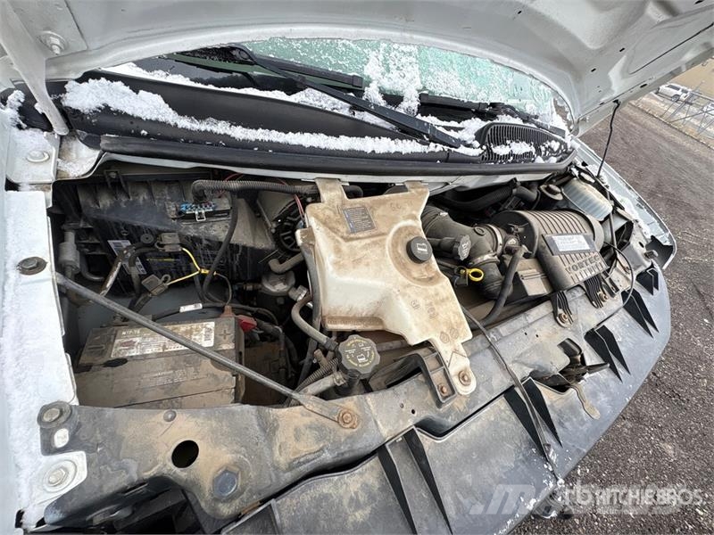 Chevrolet Express 3500 Tovornjaki zabojniki