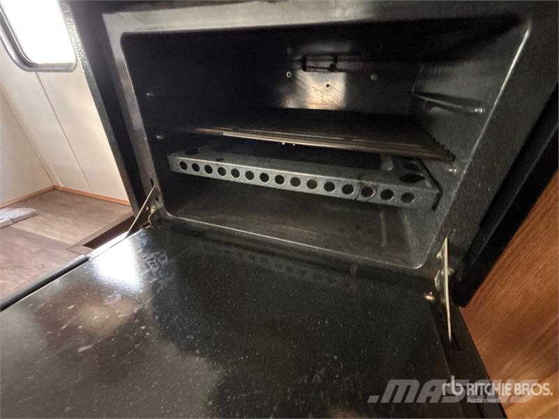 Chevrolet Express 3500 Kampeerwagens en caravans