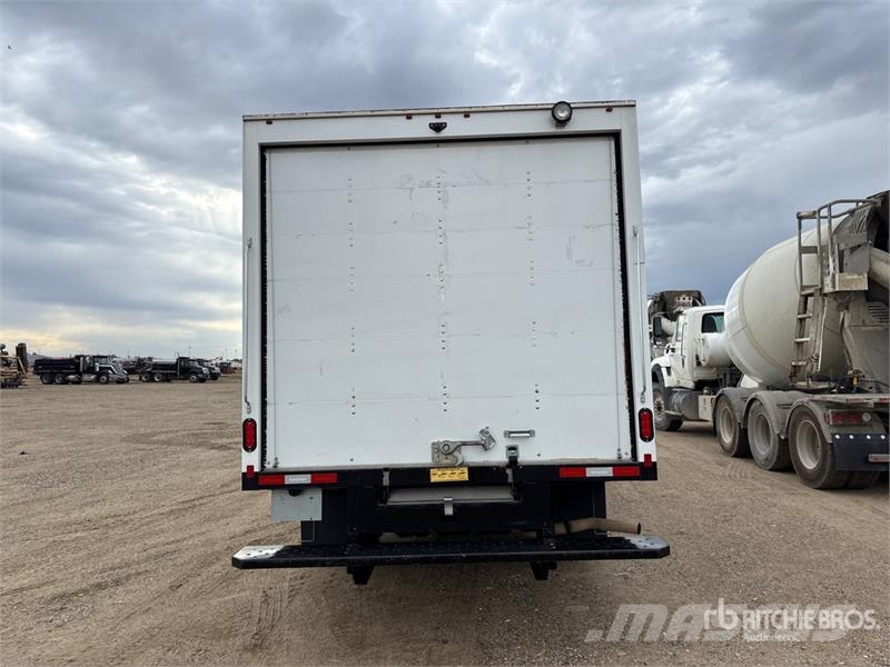 Chevrolet Express 3500 4x2 Refrigerated Van Truck Camion cassonati
