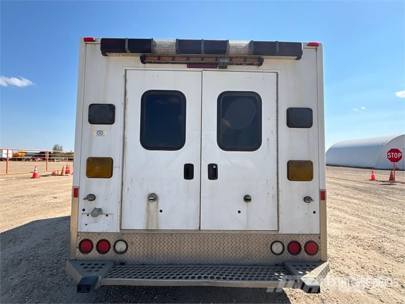 Chevrolet Express 3500 4x2 Ambulance 구급차