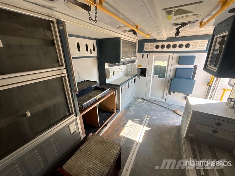 Chevrolet Express 3500 4x2 Ambulance 구급차
