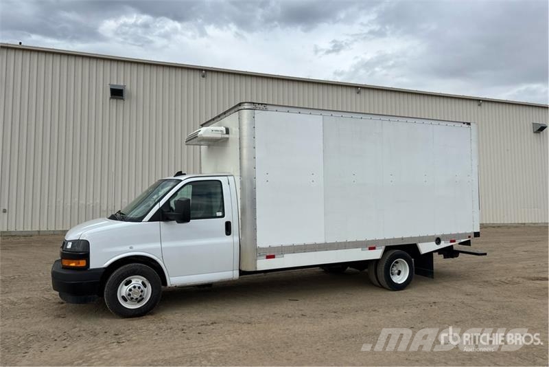 Chevrolet Express 3500 4x2 Refrigerated Van Truck Camion cassonati