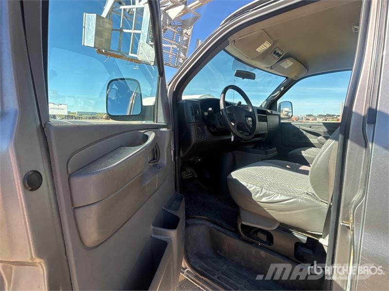 Chevrolet Express 3500 Camion nacelle