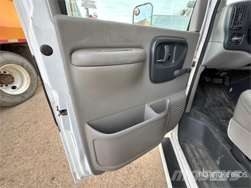 Chevrolet Express 3500 Kampeerwagens en caravans