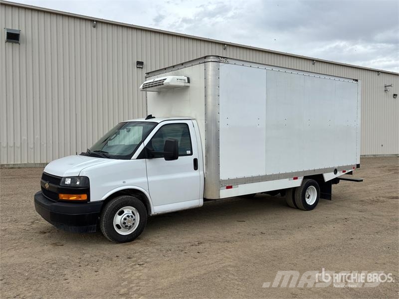 Chevrolet Express 3500 4x2 Refrigerated Van Truck Camion cassonati