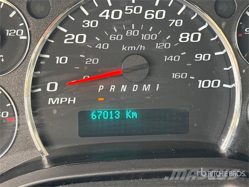 Chevrolet Express 3500 4x2 Refrigerated Van Truck Camion cassonati
