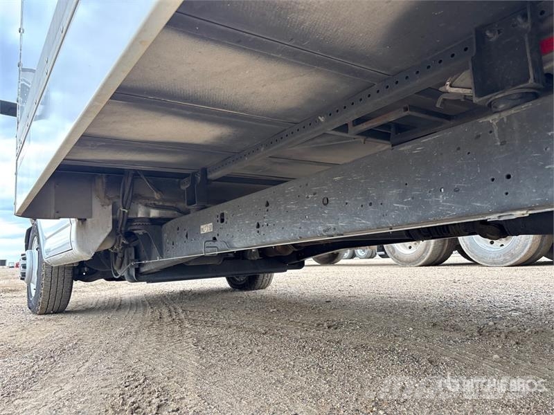 Chevrolet Express 3500 4x2 Refrigerated Van Truck Camion cassonati