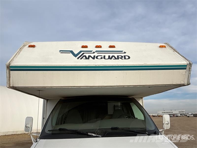 Chevrolet Express 3500 Kampeerwagens en caravans