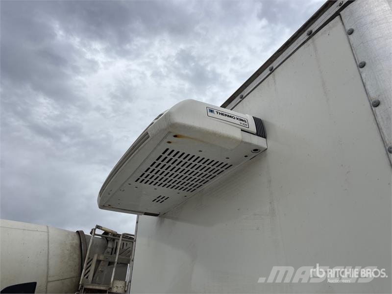 Chevrolet Express 3500 4x2 Refrigerated Van Truck Camion cassonati