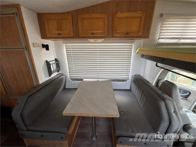 Chevrolet Express 3500 Kampeerwagens en caravans