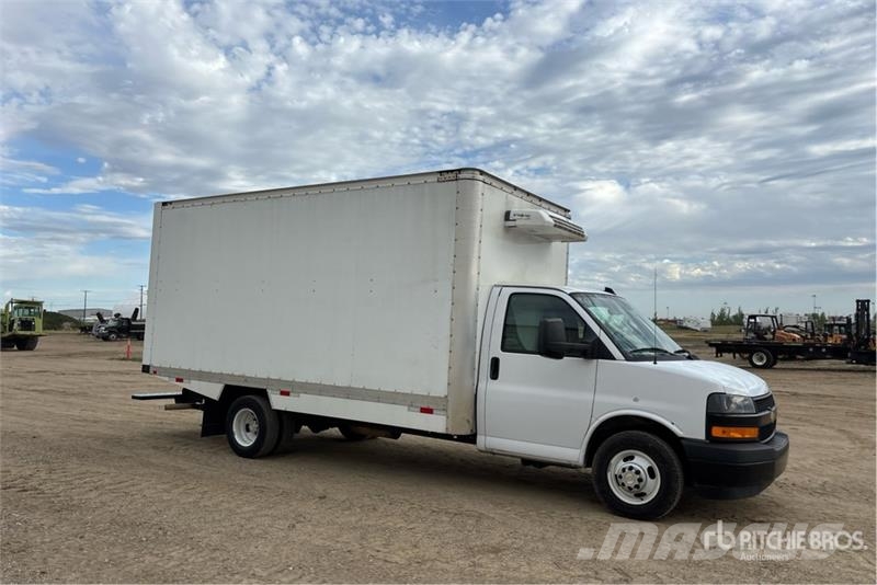 Chevrolet Express 3500 4x2 Refrigerated Van Truck Camion cassonati