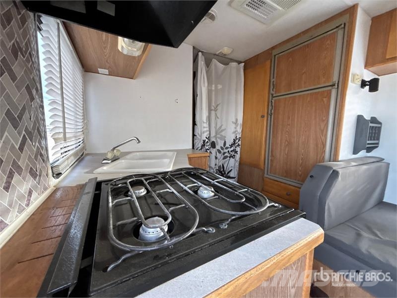 Chevrolet Express 3500 Kampeerwagens en caravans