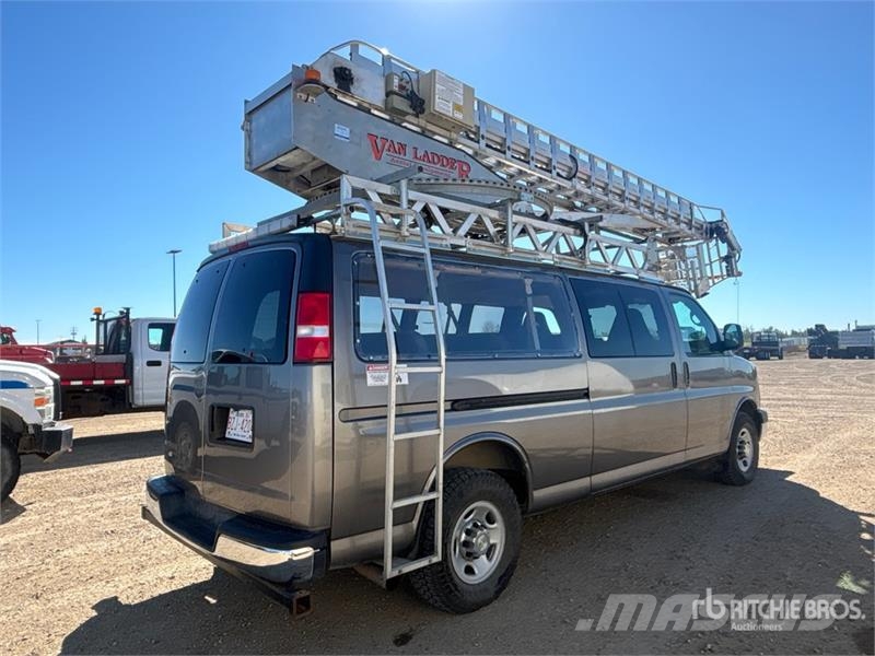 Chevrolet Express 3500 Camion nacelle