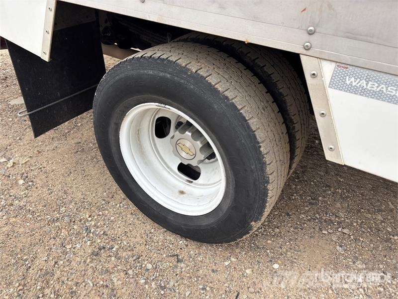 Chevrolet Express 3500 4x2 Refrigerated Van Truck Camion cassonati