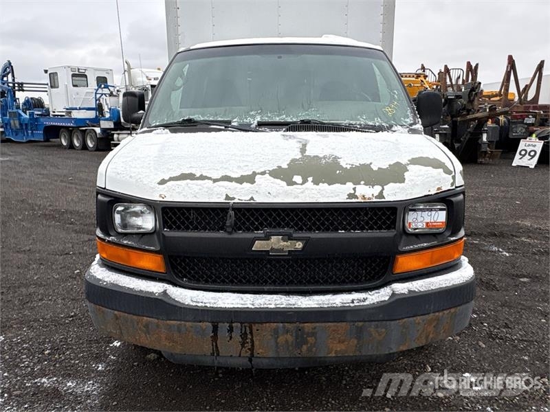 Chevrolet Express 3500 Tovornjaki zabojniki