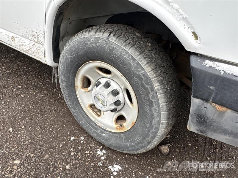 Chevrolet Express 3500 Tovornjaki zabojniki