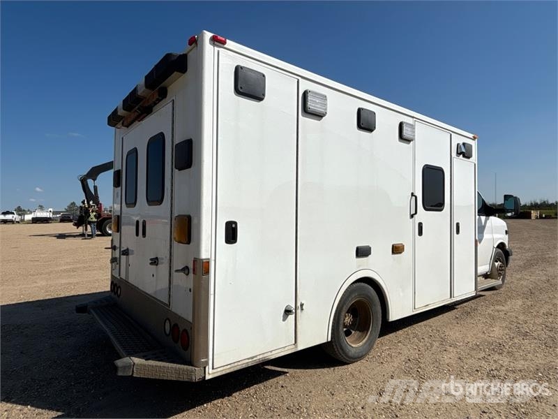 Chevrolet Express 3500 4x2 Ambulance 구급차