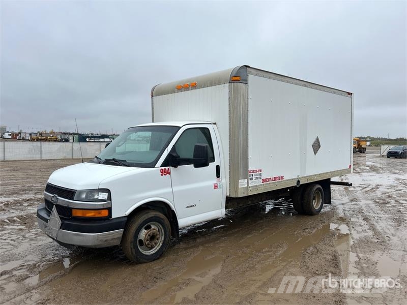Chevrolet Express Cutaway 4x2 Moving Van Truck Camiões de caixa fechada