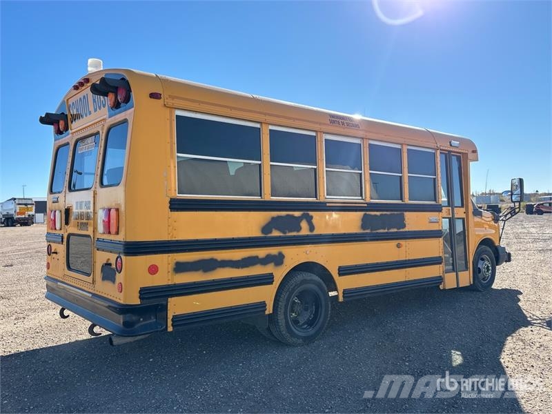 Chevrolet Express G3500 Bus Minibusse