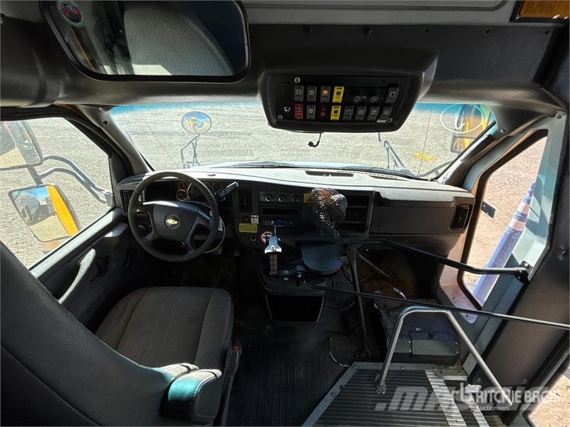 Chevrolet Express G3500 Bus Minibusse