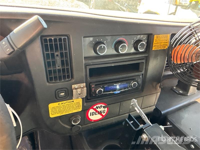 Chevrolet Express G3500 Bus Minibusse